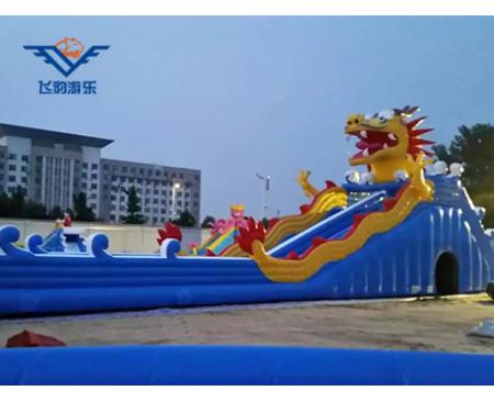 龍頭水上充氣滑梯